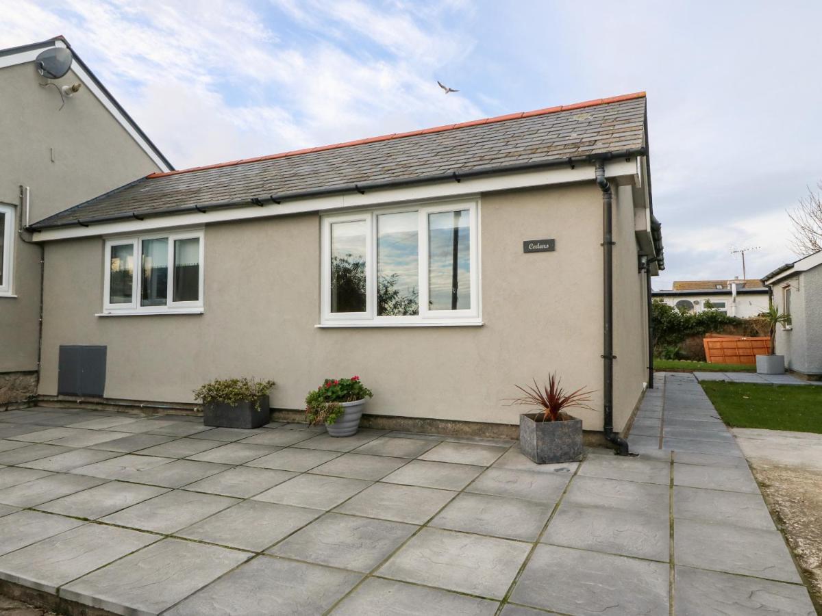Cedars Vila Holyhead Exterior foto